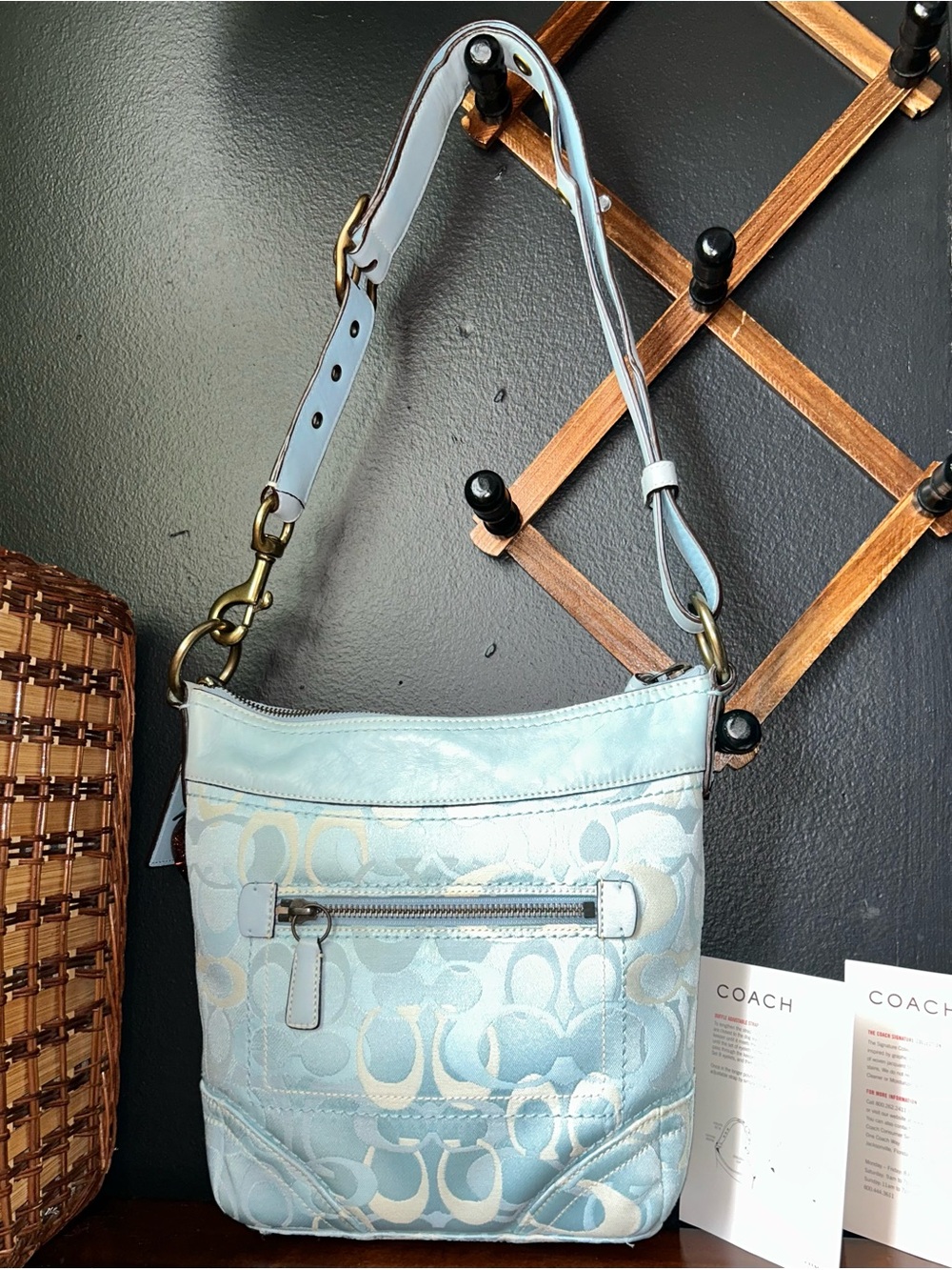 COACH 2006 Optic Signature light blue VINTAGE Canvas/Leather shoulder bag - Picture 4 of 16